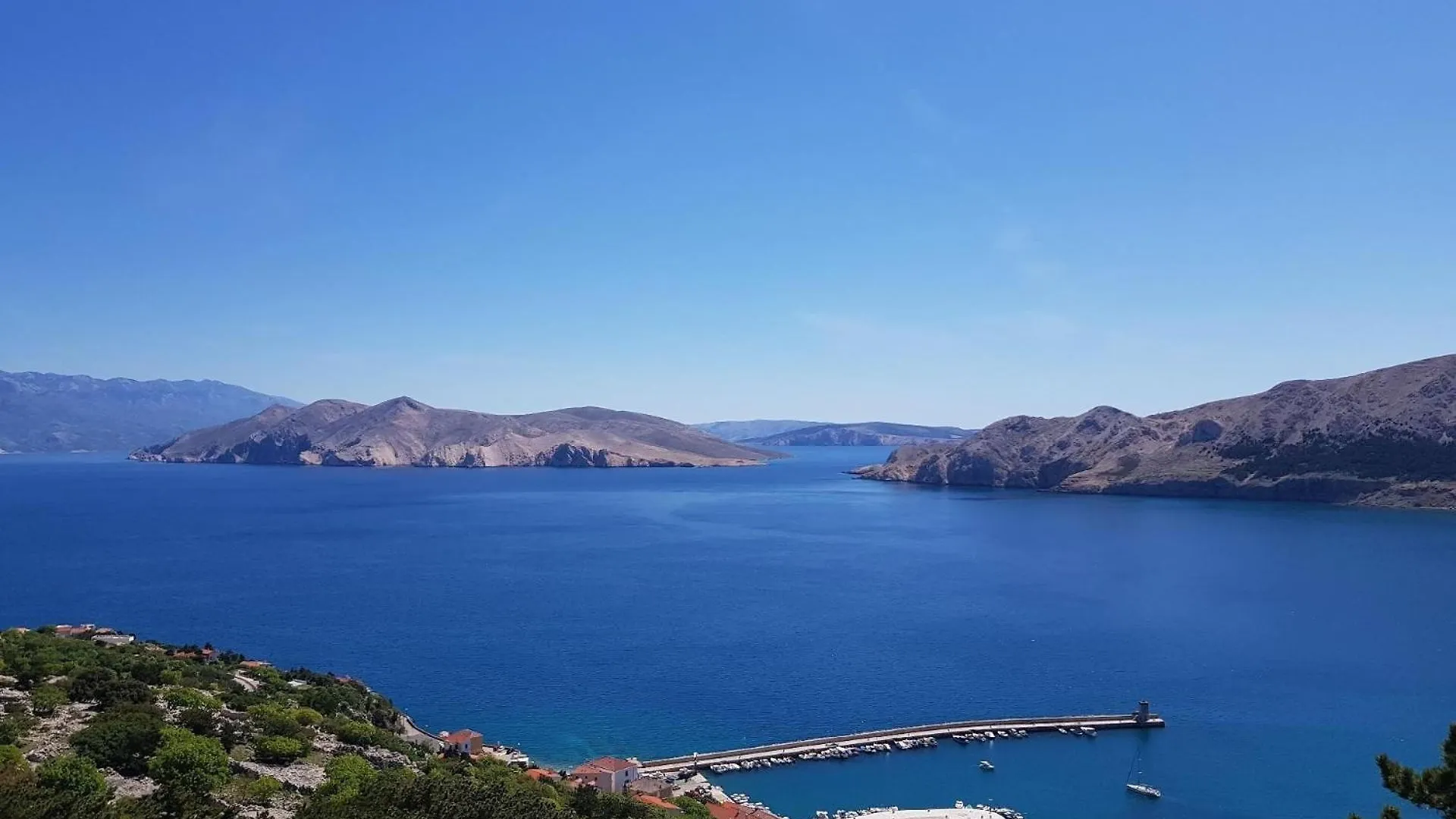 Apartment Im Hafen Und In Der Fussgaengerzone Baška
